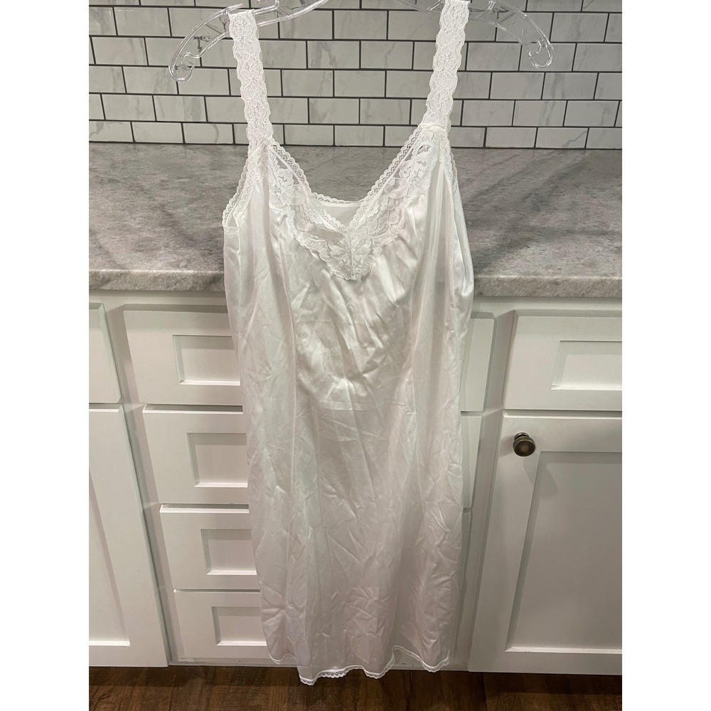Vanity Fair Slip Women 36 White Full Slip Lace Trim V-Neck Style 10-720 USA Made